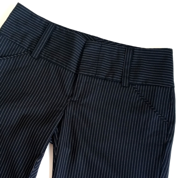 Alice + Olivia Black Pinstripe Low Rise Wide Leg Cropped Capri Ankle Pants 4 - Picture 4 of 15